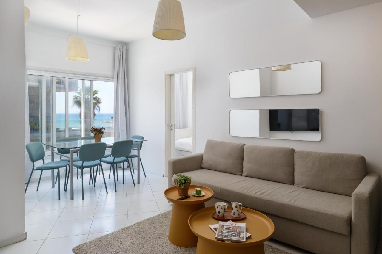 Sea View 2 Bedroom Apartment With Bomb Shelter 텔아비브 외부 사진
