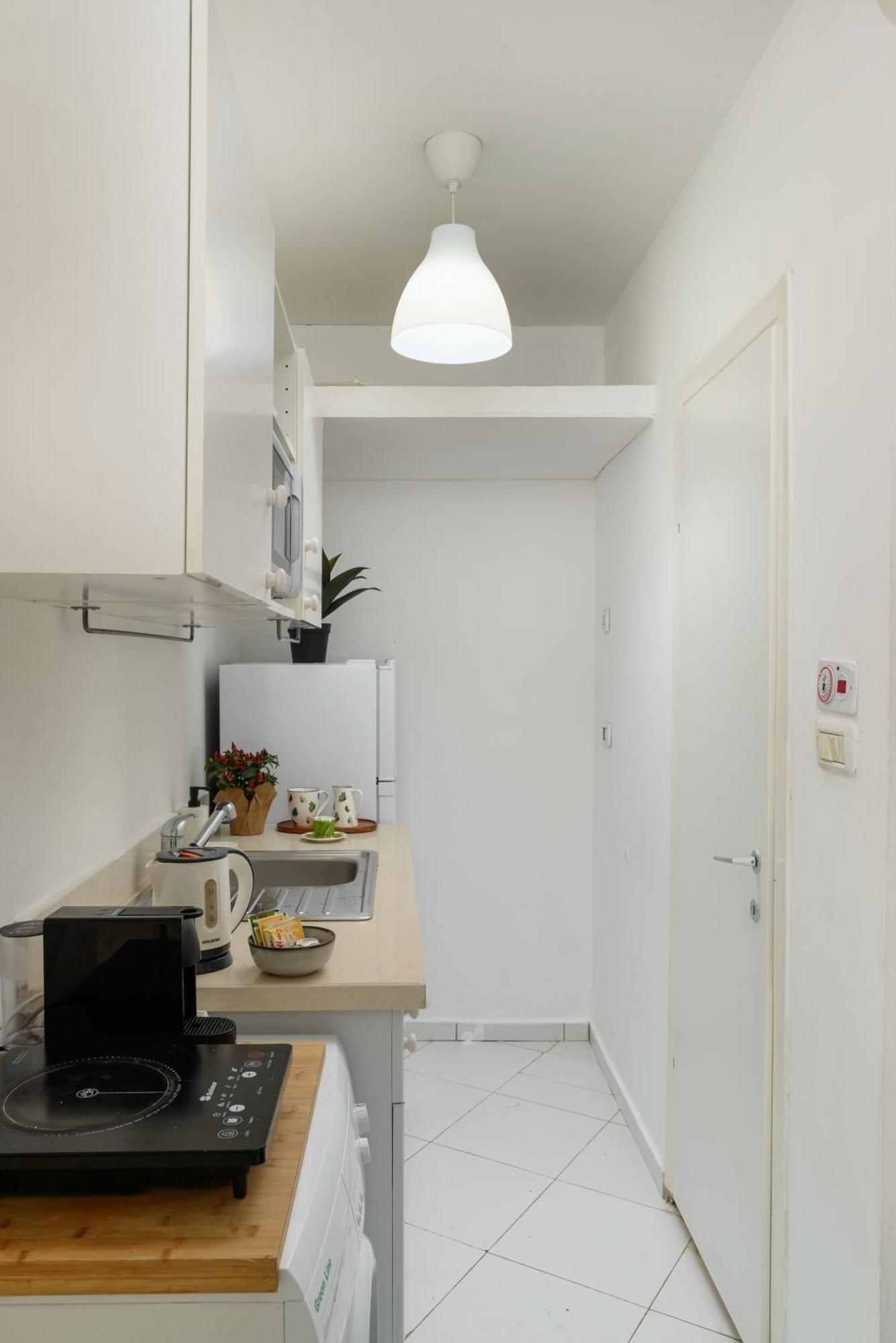 Sea View 2 Bedroom Apartment With Bomb Shelter 텔아비브 외부 사진